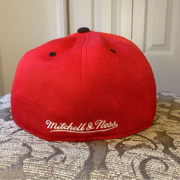 NBA Chicago Bulls Reloaded Mitchell & Ness Dynasty Red Black Cap Hat 7 1/2 - Picture 4 of 7